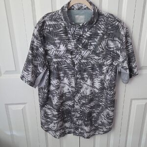 Reel Legends Black and White Leaf Print Shirt